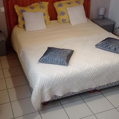Chambre D'Hotes Les Ormeaux Saint-Georges-des-Côteaux Exteriér fotografie